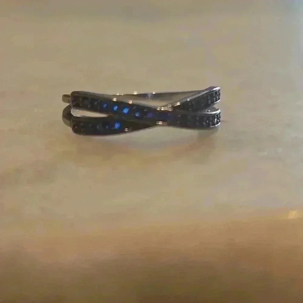 Blue Zircon Crisscross Ring Size 9 New - Picture 5 of 8